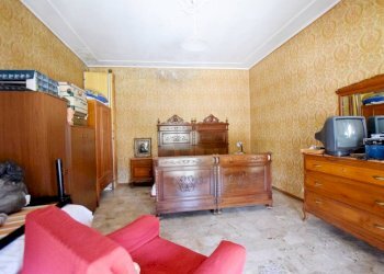 Camera da letto - Casa indipendente via Monte Calvario, 19, Villanova Mondovì - foto 9