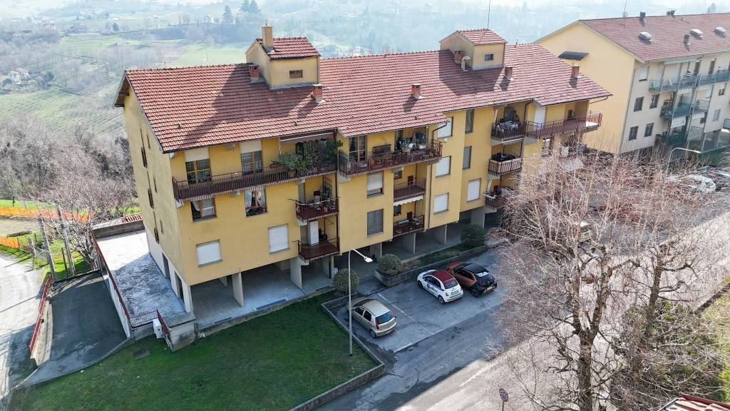 Vista - Appartamento via Giovanni Battista Bertone, 14, Mondovì - foto 1