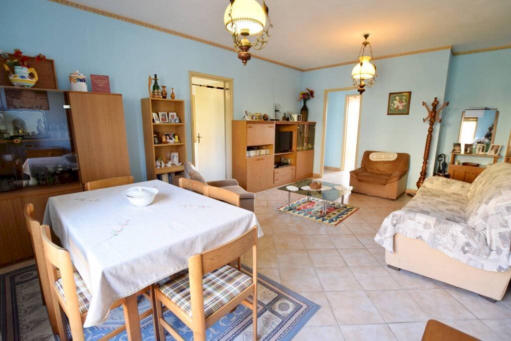 Salone - Appartamento via Giovanni Battista Bertone, 14, Mondovì - foto 3