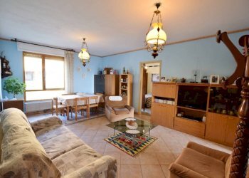 Salone - Appartamento via Giovanni Battista Bertone, 14, Mondovì - foto 2