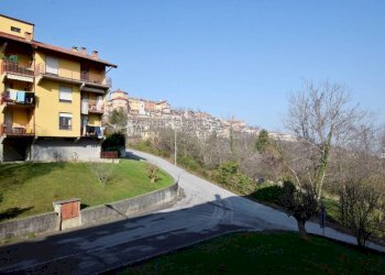 Vista - Appartamento via Giovanni Battista Bertone, 14, Mondovì - foto 11