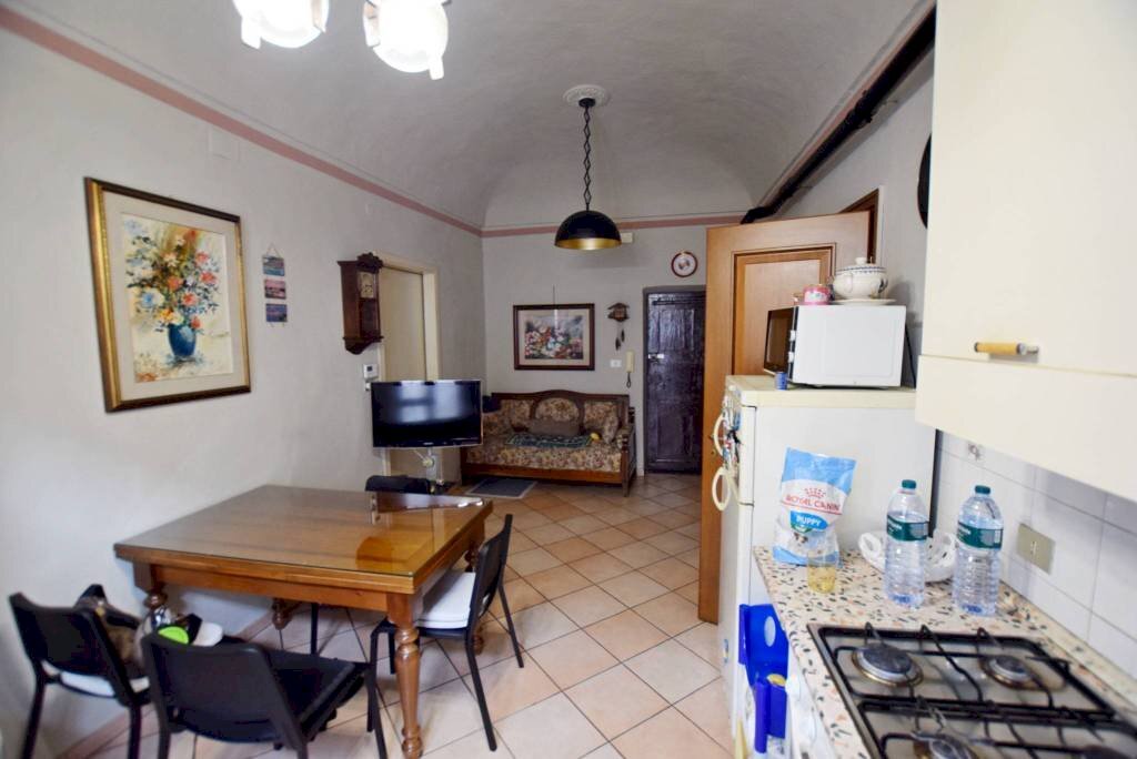 Cucina - Quadrilocale via Sant'Agostino, 22, Mondovì - foto 3