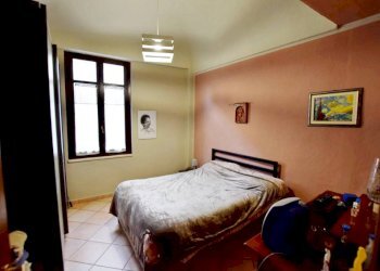 Camera da letto - Quadrilocale via Sant'Agostino, 22, Mondovì - foto 6