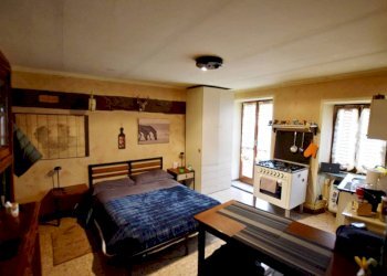 Camera da letto - Quadrilocale via Sant'Agostino, 22, Mondovì - foto 8