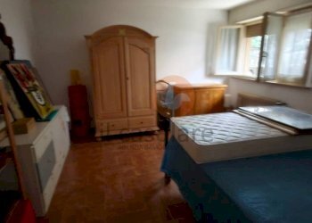 Camera da letto - Bilocale via Sandro Pertini, Fano - foto 9