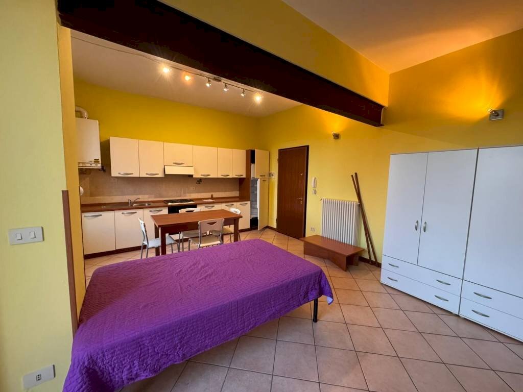 Camera da letto - One-room apartment via Emilia Est, 50, Parma (neighborhood San Lazzaro) - photo 3