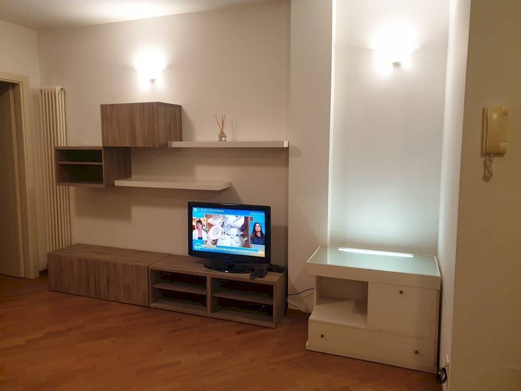 Salone - Attic piazza Giuseppina Strepponi, 15, Parma - photo 2