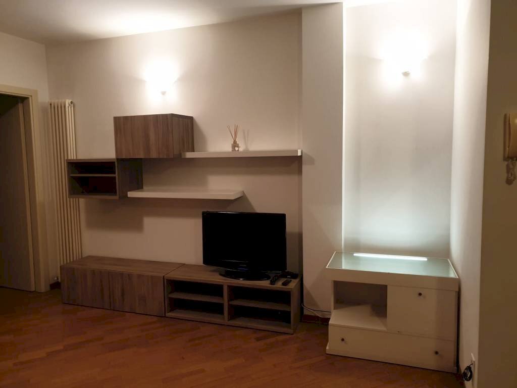 Salone - Attic piazza Giuseppina Strepponi, 15, Parma - photo 3