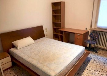 Camera da letto - Three-room apartment Borgo Zaccagni, 3, Parma - photo 22