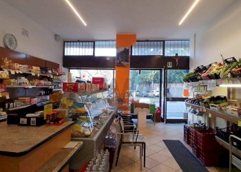 Dispensa di stoccaggio - Shop piazza madonnina
7, Solbiate Arno - photo 2