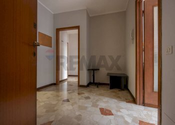 Hall / corridoio - Three-room apartment Via Statuto
 
41, Gallarate - photo 2