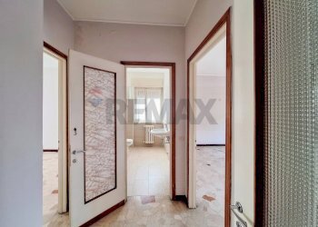 Hall / corridoio - Three-room apartment Via Statuto
 
41, Gallarate - photo 14