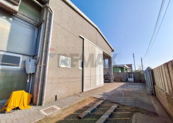 Terrazza - Capannone VIA SONDRIO, ANGOLO VIA VARESE, Solbiate Olona - foto 4