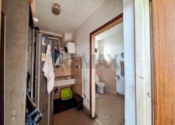 Bagno - Capannone VIA SONDRIO, ANGOLO VIA VARESE, Solbiate Olona - foto 12