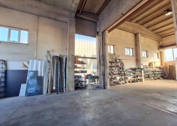 Parcheggio - Capannone VIA SONDRIO, ANGOLO VIA VARESE, Solbiate Olona - foto 13