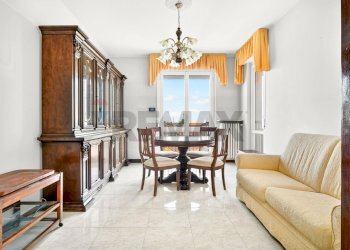 Sala da pranzo - Three-room apartment Via Tito Minniti
 
152, Cislago - photo 1