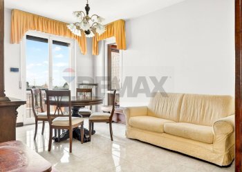 Sala da pranzo - Three-room apartment Via Tito Minniti
 
152, Cislago - photo 3