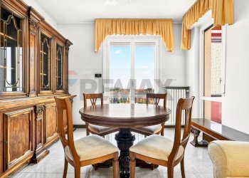 Sala da pranzo - Three-room apartment Via Tito Minniti
 
152, Cislago - photo 4