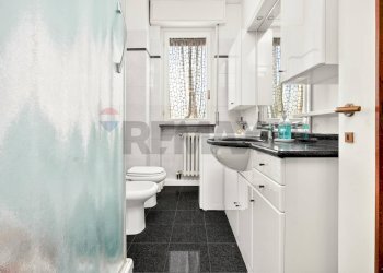 Bagno - Three-room apartment Via Tito Minniti
 
152, Cislago - photo 15