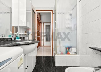 Bagno - Three-room apartment Via Tito Minniti
 
152, Cislago - photo 16