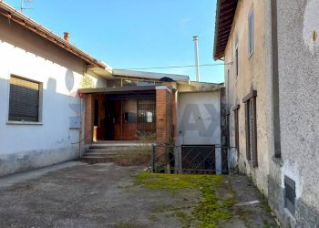 Casa all\'aperto - Locale Commerciale Vergiate - foto 2