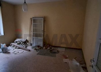 Stanza vuota - Semi-detached house Vergiate - photo 9