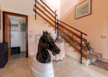 Scale - Casa indipendente Via XXV Aprile
 
4, Albizzate - foto 10