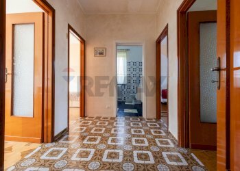 Hall / corridoio - Casa indipendente Via XXV Aprile
 
4, Albizzate - foto 16