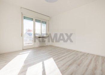 Stanza vuota - Two-room apartment VIA MAMELI
 
18, Magnago - photo 6