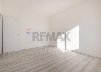 Stanza vuota - Two-room apartment VIA MAMELI
 
18, Magnago - photo 14