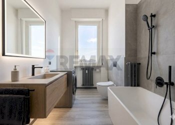 Bagno - Two-room apartment VIA MAMELI
 
18, Magnago - photo 16