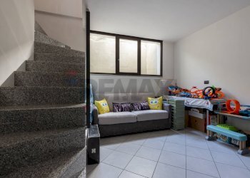 Scale - Trilocale Via Pastrengo
 
27, Fagnano Olona - foto 16