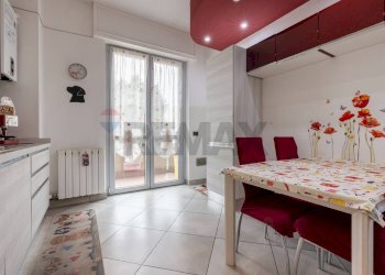 Sala da pranzo - Trilocale VIA VIRGILIO
 
18, Dairago - foto 9