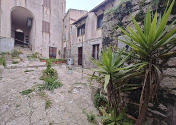 Casa all\'aperto - Trilocale VIA SAN FRANCESCO
 
53, Erice - foto 2