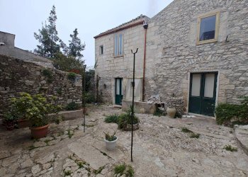 Casa all\'aperto - Trilocale VIA SAN FRANCESCO
 
53, Erice - foto 4