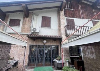 Facciata - Negozio via Setta, Sasso Marconi - foto 15