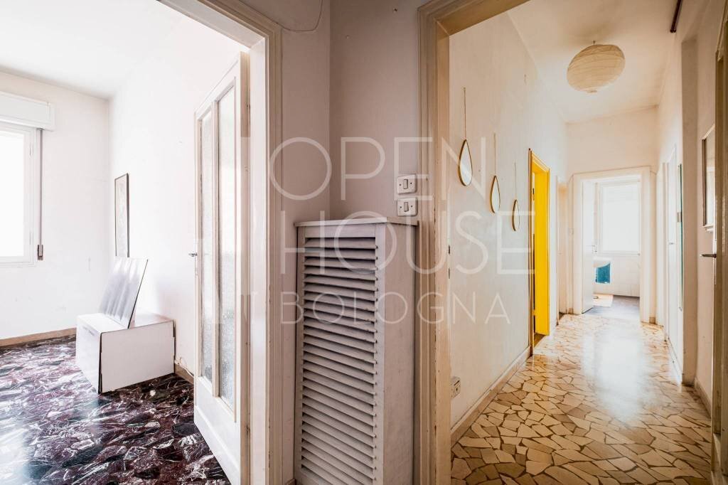 Corridoio - Quadrilocale via Mascarella, Bologna (zona Irnerio) - foto 1