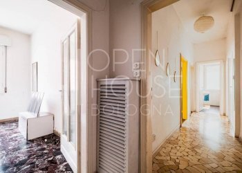 Corridoio - Quadrilocale via Mascarella, Bologna (zona Irnerio) - foto 1