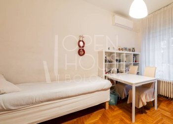 Camera da letto - Quadrilocale via del Battiferro, Bologna (zona Bolognina) - foto 10