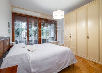 Camera da letto - Quadrilocale via del Battiferro, Bologna (zona Bolognina) - foto 30