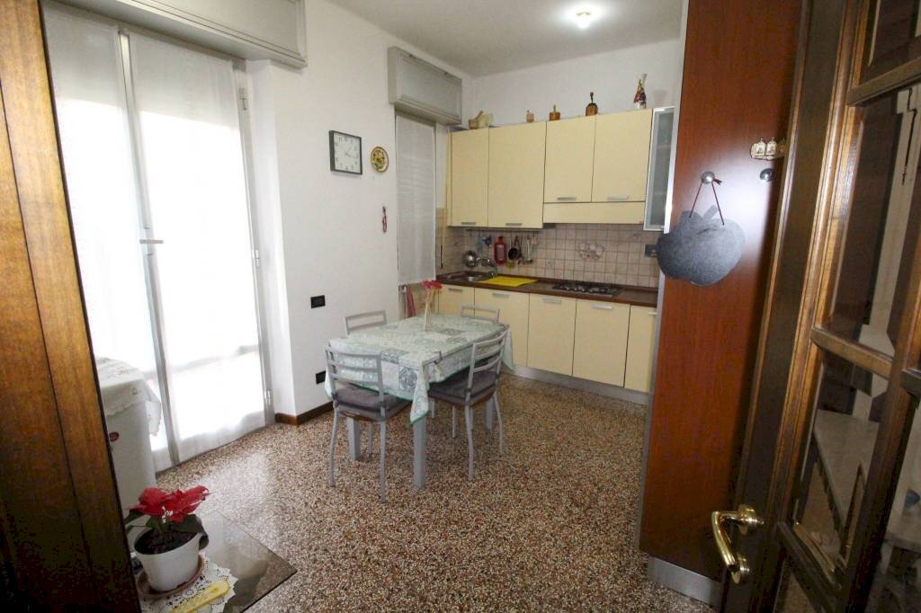 Cucina - Three-room apartment via Borghetto, Genova (neighborhood Prà) - photo 2