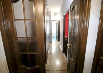 Corridoio - Trilocale via Borghetto, Genova (zona Prà) - foto 17