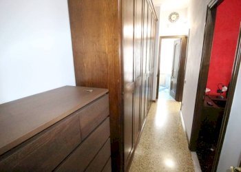 Corridoio - Three-room apartment via Borghetto, Genova (neighborhood Prà) - photo 20