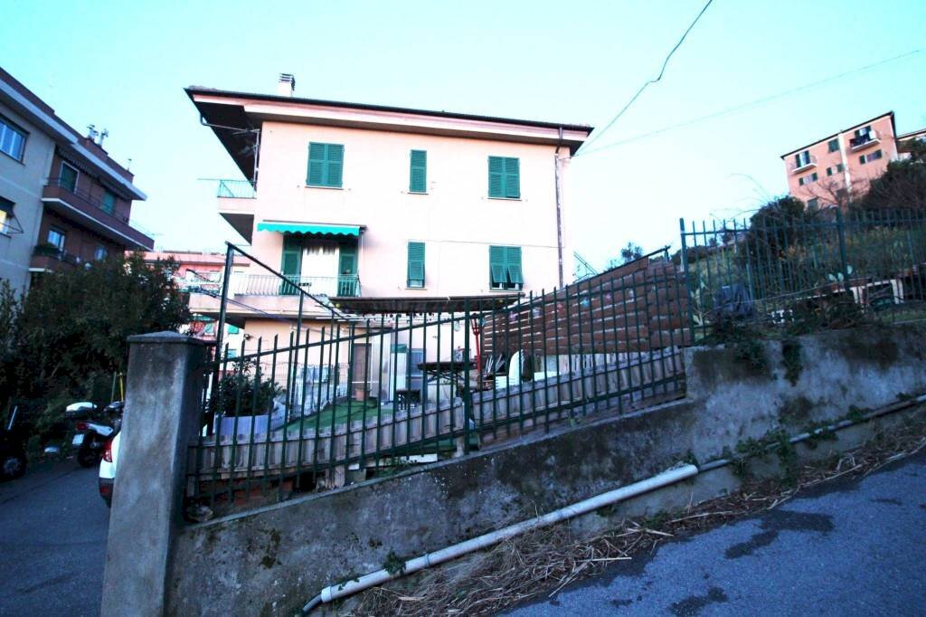 Facciata - Appartamento via Borzoli, Genova (zona Borzoli) - foto 3