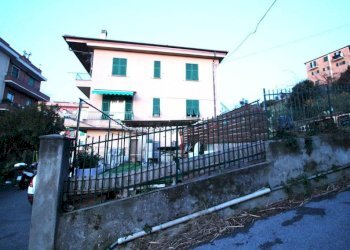 Facciata - Appartamento via Borzoli, Genova (zona Borzoli) - foto 3