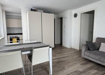 Salone - Three-room apartment via Giulio Charrey, Aosta - photo 4