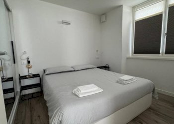 Camera da letto - Three-room apartment via Giulio Charrey, Aosta - photo 9