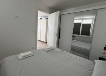 Camera da letto - Three-room apartment via Giulio Charrey, Aosta - photo 10