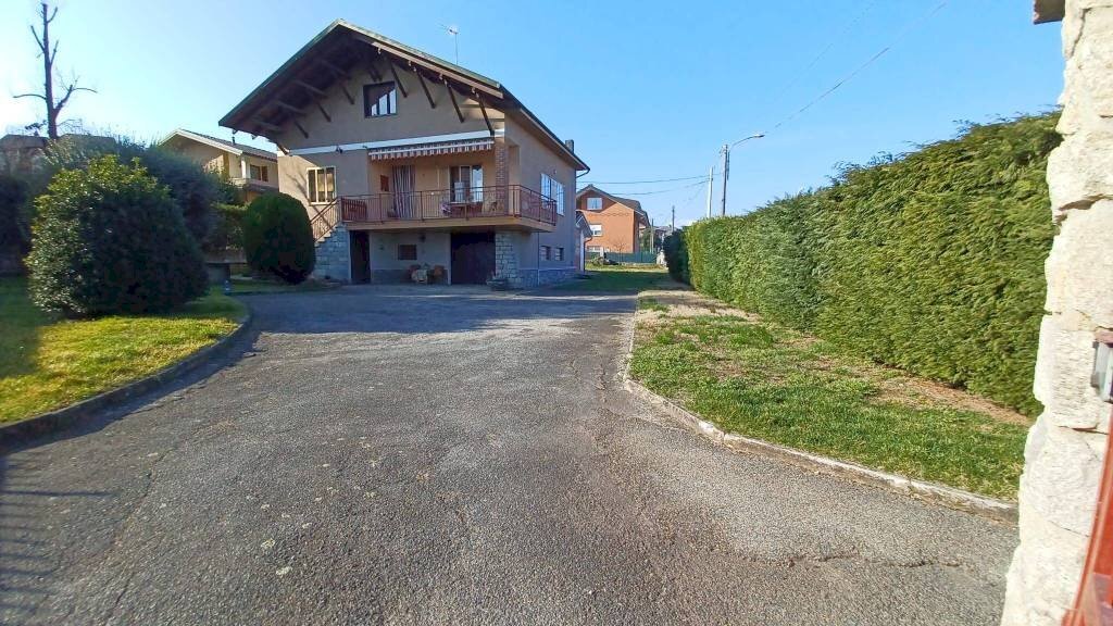 Cortile interno - Villa Rosta - foto 2