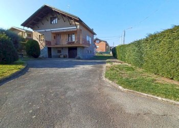 Cortile interno - Villa Rosta - foto 3